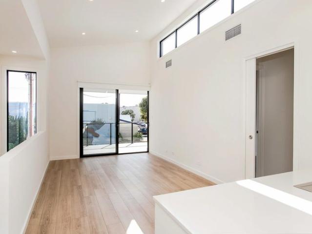 Modern Architecturally Designed Close to Linear Park