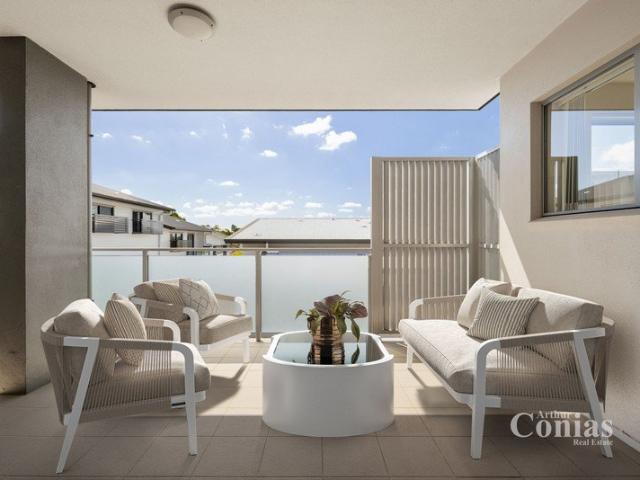 Modern Ashgrove Apartment in Sought After Location!