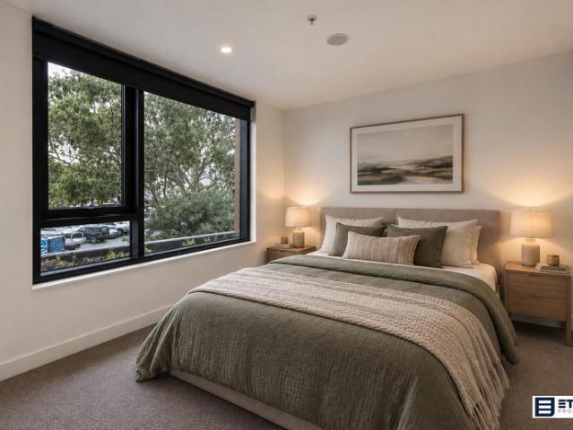 Modern Bayside Apartment with Resort Style Amenities