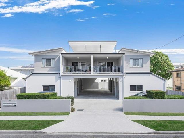 Modern Bayside Living in a Prime Wynnum Location