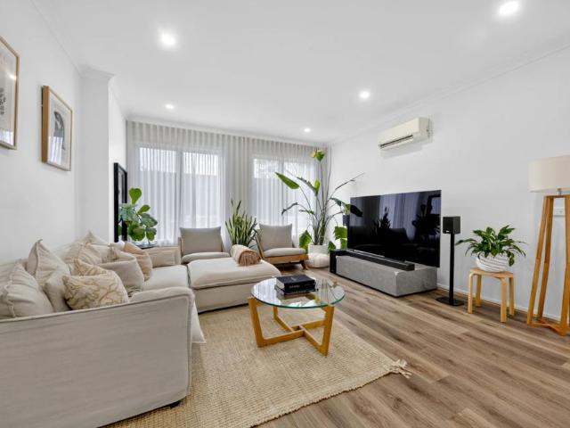Modern Bayside Living in a Prime Seaford Location
