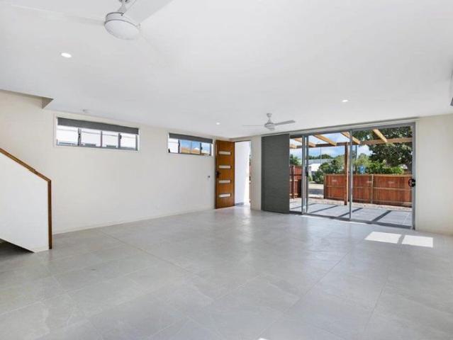 Modern Bayside Living Just Metres from the Waterfront