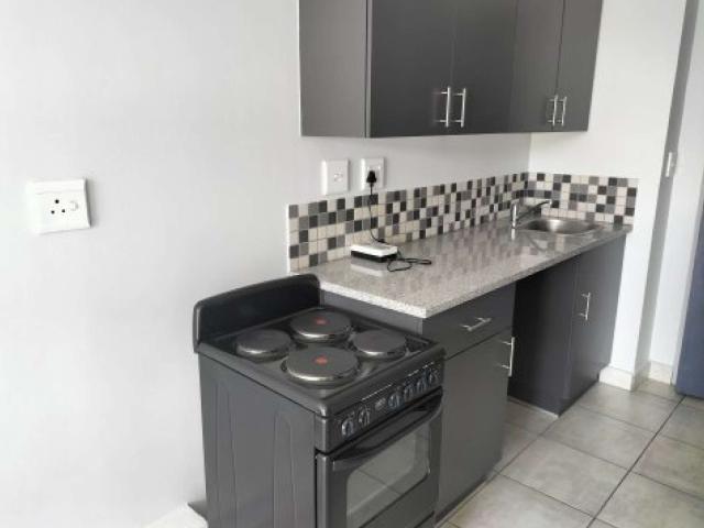 Modern Bachelor Flat / Apartment inside North Park Mall for Rent in Pretoria North