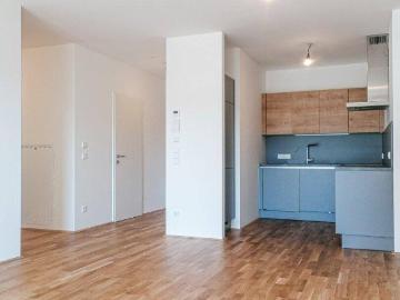 Modern Balkonwohnung mit Einbauküche ! ab 01.03.2026 zu Vermieten