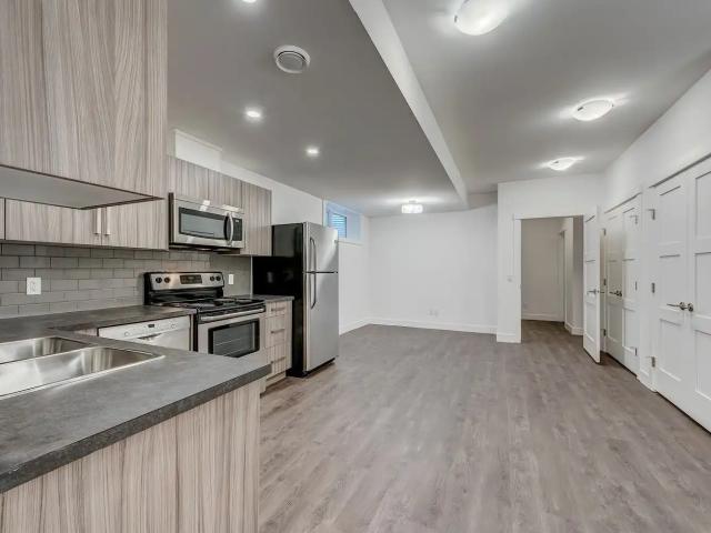 Modern Basement Suite in Inglewood