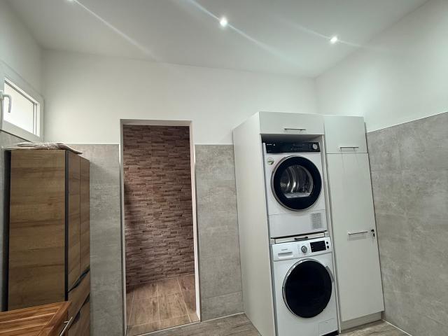 Modern & beautiful, fully renovated apartment in Mönchengladbach, Monchengladbach Amsterdam Apartments for Rent