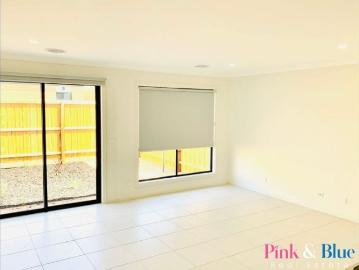 Modern & Beautiful 3 bedroom Family home for Rent Close to Rockbank Train Station
