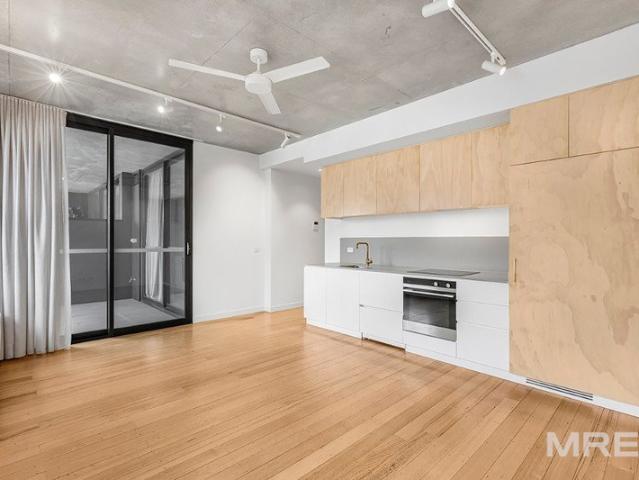Modern Brunswick Living with Rooftop Entertaining