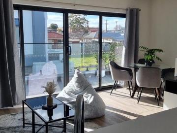 Instant Income! Modern St Albans Townhouse