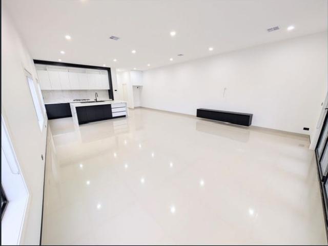 Modern & Brand New!