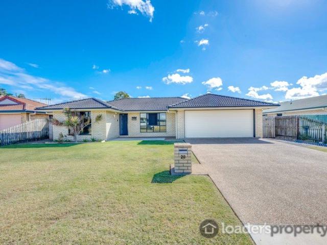 MODERN BRICK & TILE 4 BEDS + 2 BATH & SOLAR!