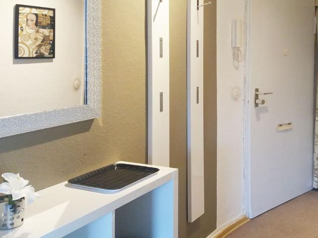Modern bright apartment with large balcony, idyllic park location, Berlin Amsterdam Apartments for Rent