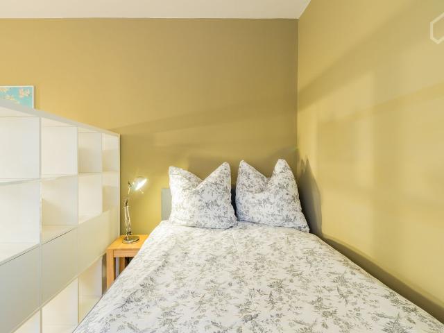 Modern bright apartment with large balcony, idyllic park location first time use after refurbishment, Berlin Amsterdam Apartments for Rent
