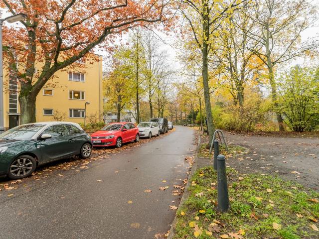 Modern bright apartment with large balcony, idyllic park location first time use after refurbishment, Berlin Amsterdam Apartments for Rent
