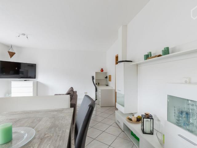 Modern, bright apartment with terrace and parking space quietly located in Kaiserslautern, Kaiserslautern Amsterdam Apartments for Rent