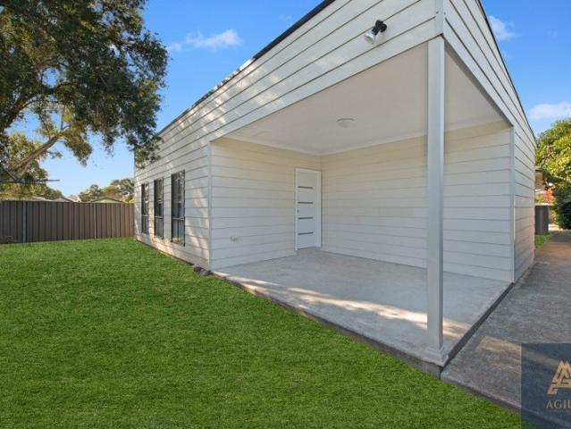 Modern, Bright & Completely Self Contained