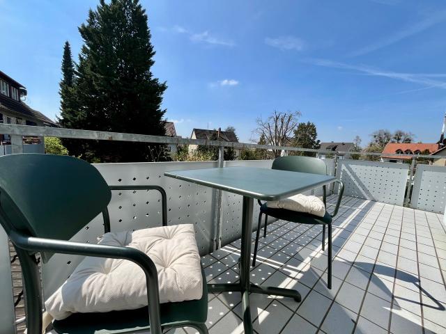 Modern & bright flat with sunny balcony, Stuttgart Amsterdam Apartments for Rent