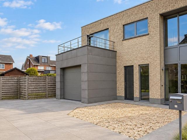 Modern, bright home in Tielt