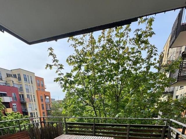 Modern, bright loft apartment with south facing balcony by Kustermann Park – central yet quiet
