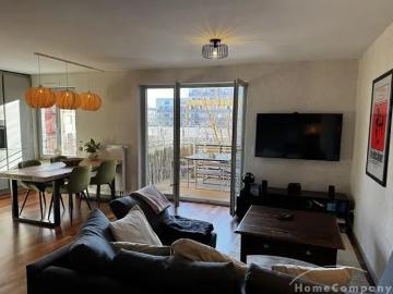 Modern, bright loft apartment with south facing balcony by Kustermann Park – central yet quiet