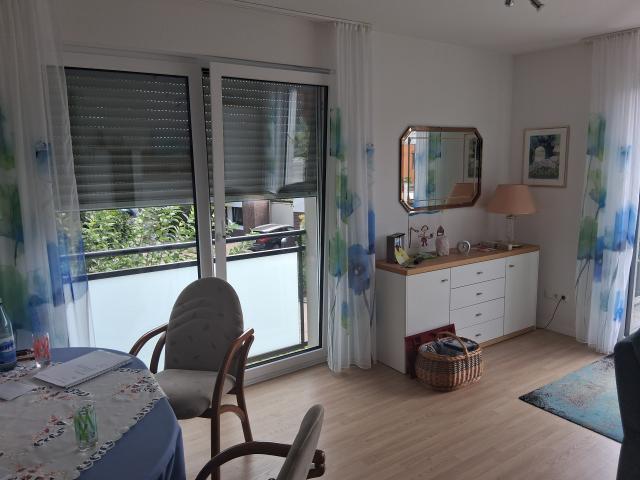 Modern, bright, quiet 2 room apartment with kitchen, balcony, underground parking space up to 4.50 m length