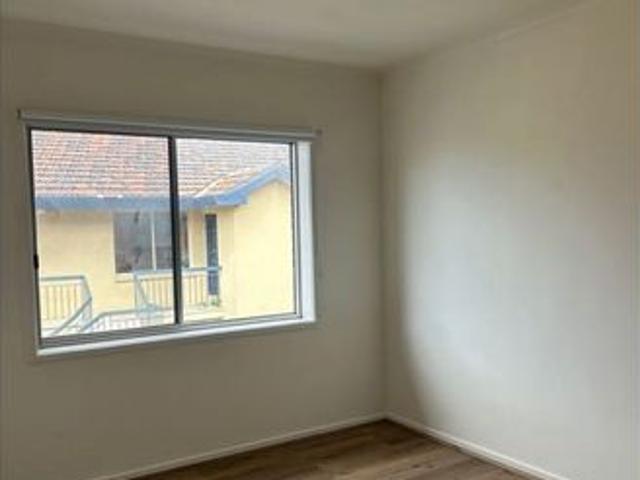 Modern, Bright & Spacious!
