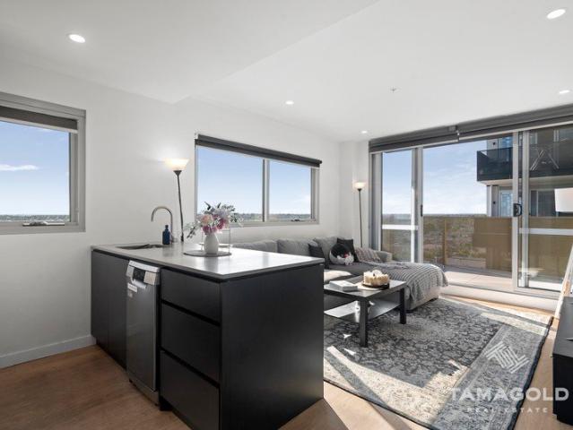 Modern, Bright with Sparkly view!