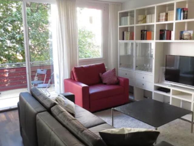 Modern & Bright 1 Bedroom Apartment with Balcony in Central Location Wedding/Mitte