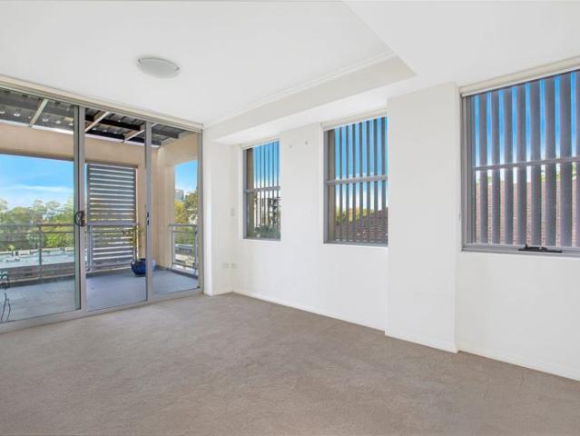 Modern bright 1 Bedroom Apartment with Parking
