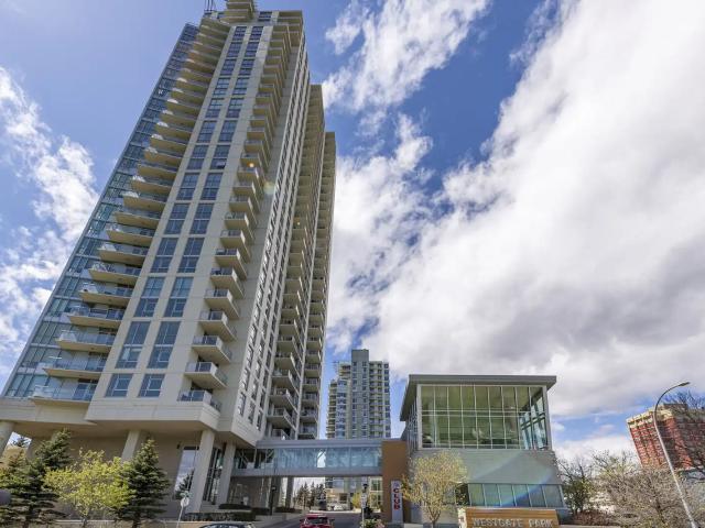 MODERN | GORGEOUS VIEWS | 2 BEDROOM + DEN CORNER CONDO | 2 BALCONIES | AMENITIES