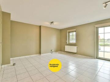 Modern gelijkvloers appartement met 2 slaapkamers– op slechts 500m van strand en zee!