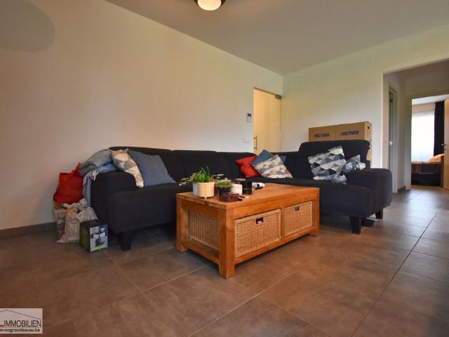 Modern gelijkvloersappartement met 2 slaapkamers en 2 staplaatsen te huur in Sint Pieters Leeuw