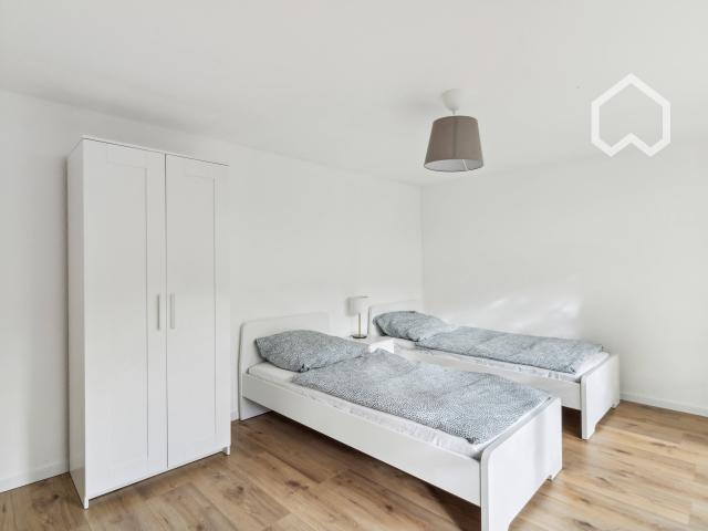 Modern, generous apartment with a terrace in a prime location in Kelsterbach