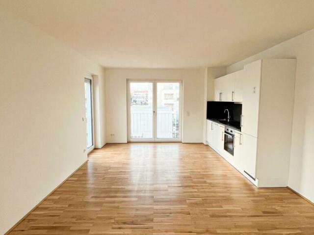 Modern geschnittene 3 Zimmer Wohnung mit EBK und Balkon