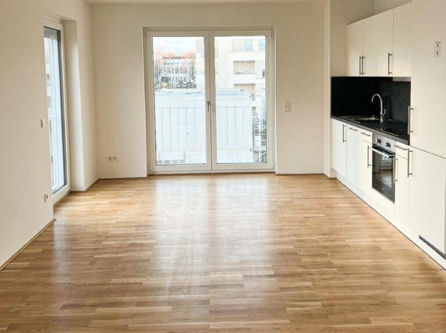 Modern geschnittene 3 Zimmer Wohnung mit EBK, Duschbad und Balkon