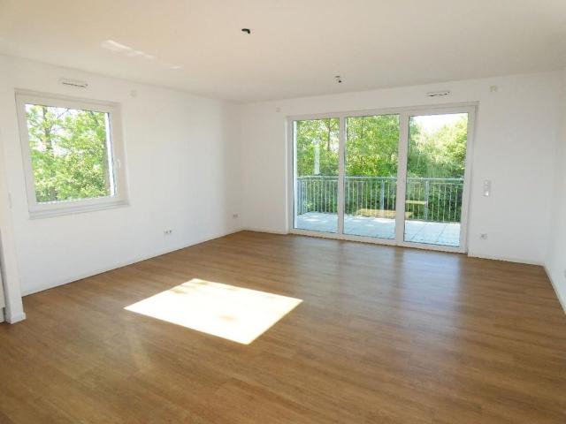 Modern geschnittene 4 Zimmer Wohnung mit Einbauküche und Aufzug