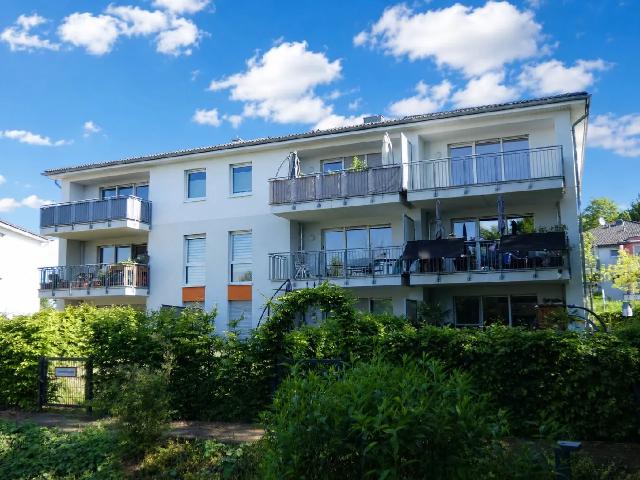 Modern geschnittene 4 Zimmer Wohnung mit Einbauküche und Aufzug