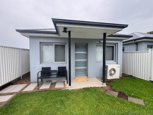 MODERN GRANNY FLAT