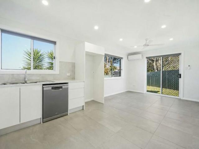 Modern Granny Flat with Generous Backyard