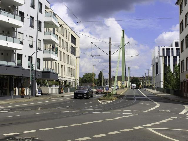 Modern ground floor apartment with many features in a good location in Pempelfort, Dusseldorf Amsterdam Apartments for Rent