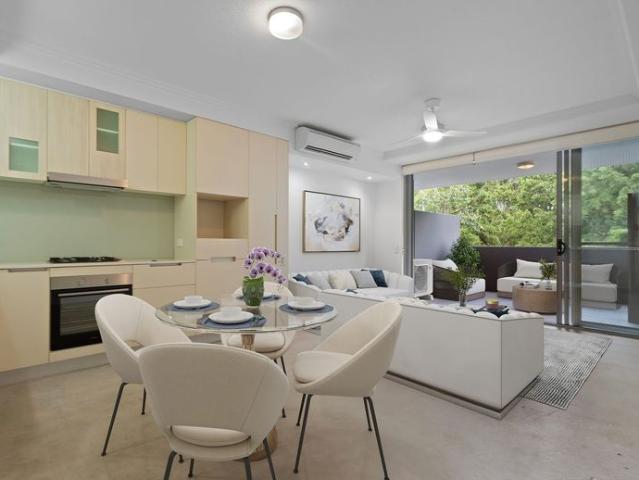 Modern ground floor apartment with direct street access