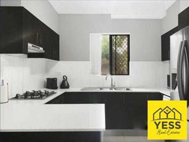 Modern Ground Floor Apartment with Private Courtyard