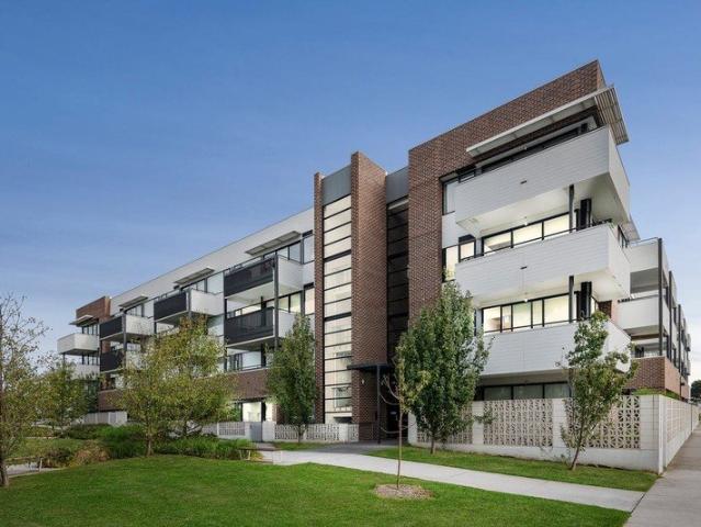 Modern Ground Floor Living with Private Courtyard