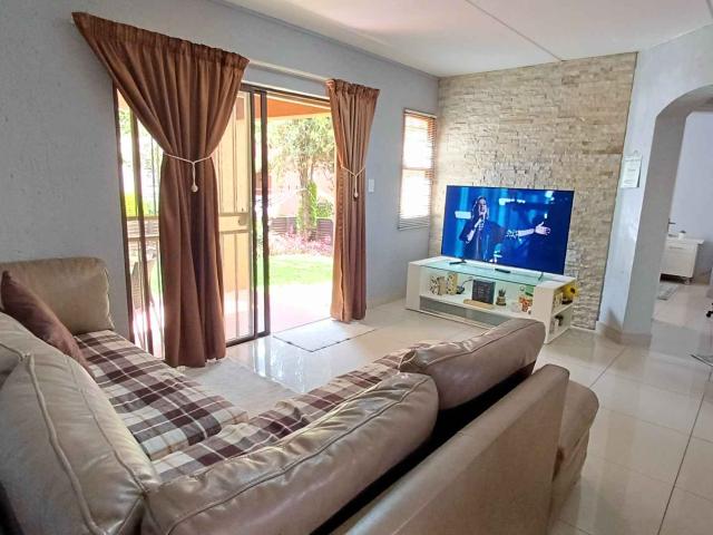 Modern Ground Floor Living with Private Garden