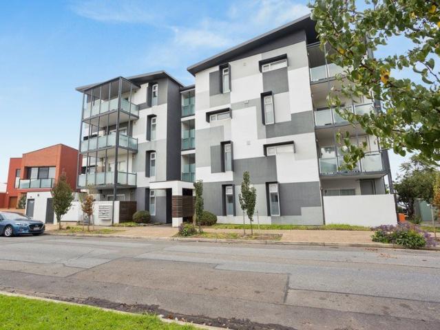 Modern Ground Floor Living with Private Outdoor Space