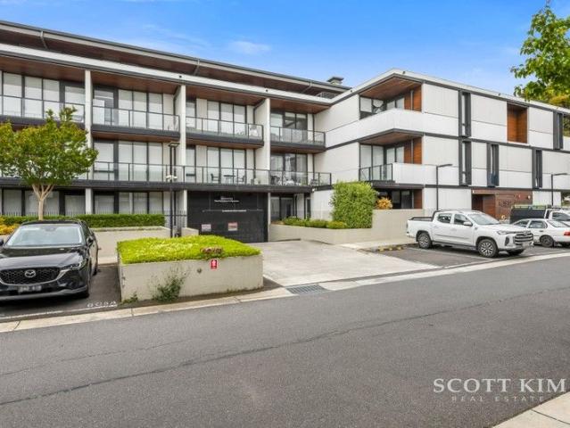 Modern Ground Floor Living in a Prime Clayton Location