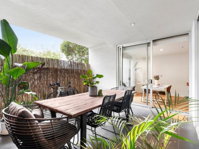 Modern Ground Floor Living in Convenient Location