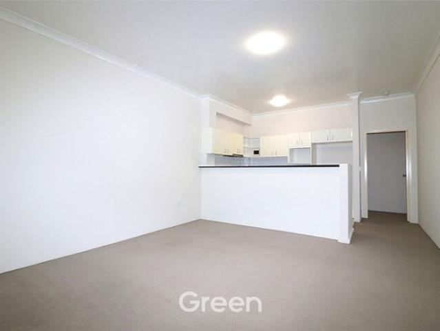 Modern Ground Floor Two Bedroom Unit with a Private Courtyard!