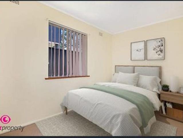 Modern Ground Floor Unit in Prime Toongabbie