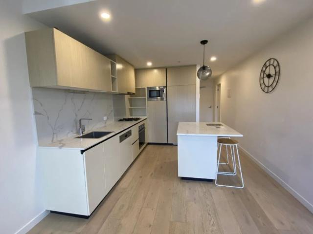 Modern Ground Floor 2 Bedroom Apartment With Gym Facilities !